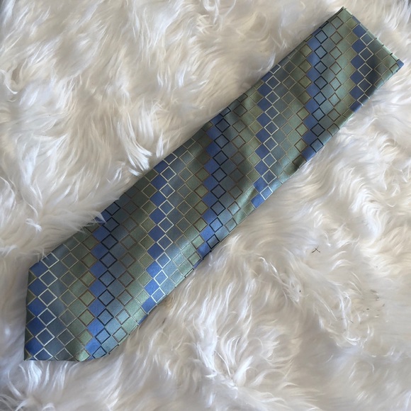 Tie - Picture 2 of 3